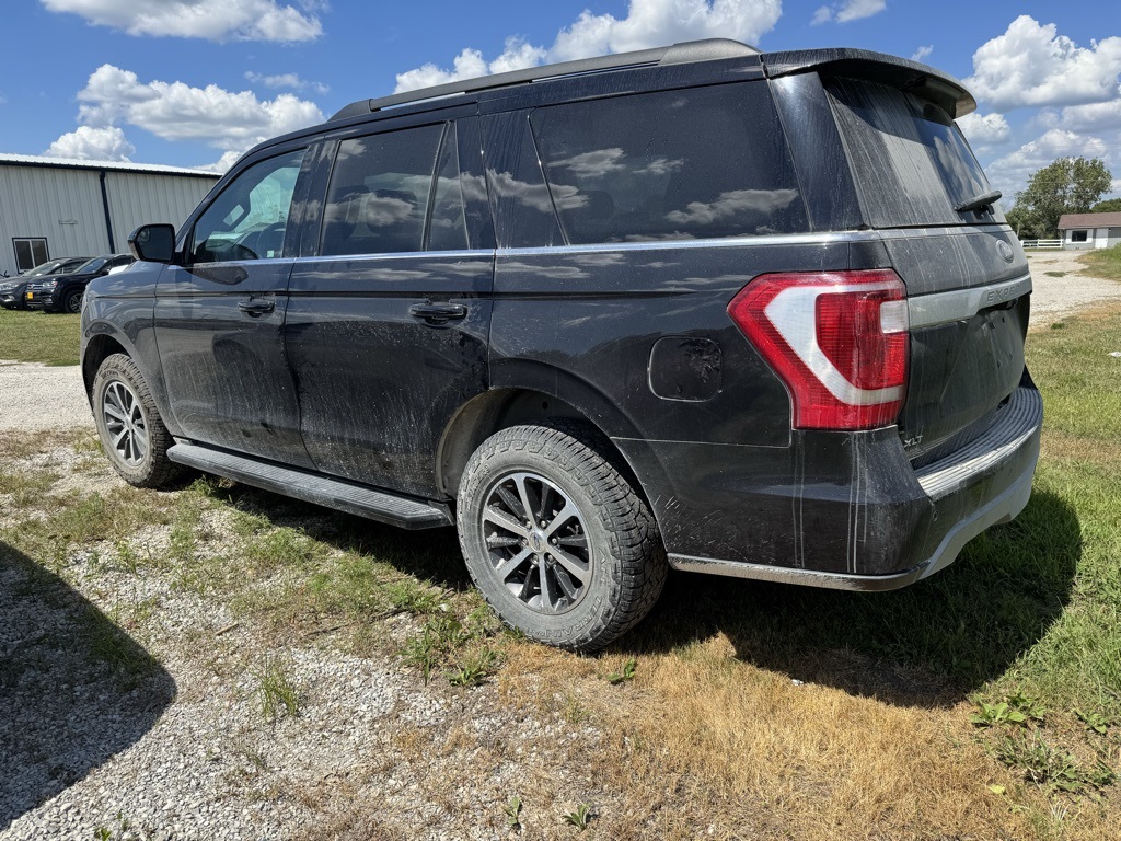 Used 2019 Ford Expedition XLT with VIN 1FMJU1JT6KEA72166 for sale in Kansas City