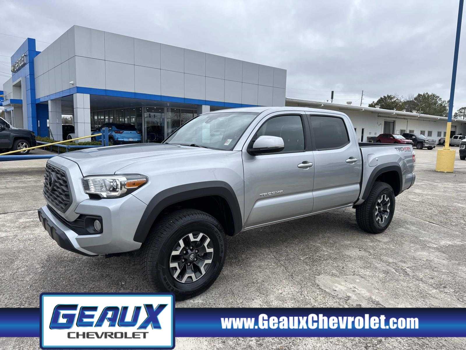 2023 Toyota Tacoma SR's photo