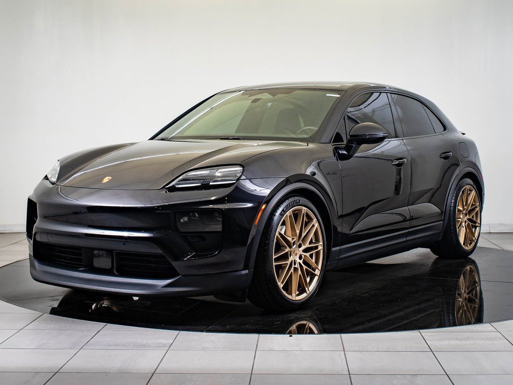 2024 Porsche Macan Base's photo