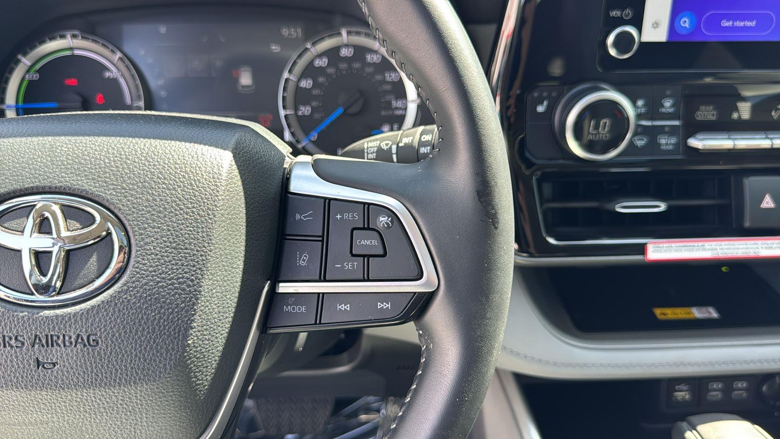 2024 Toyota Highlander Hybrid XLE photo 16
