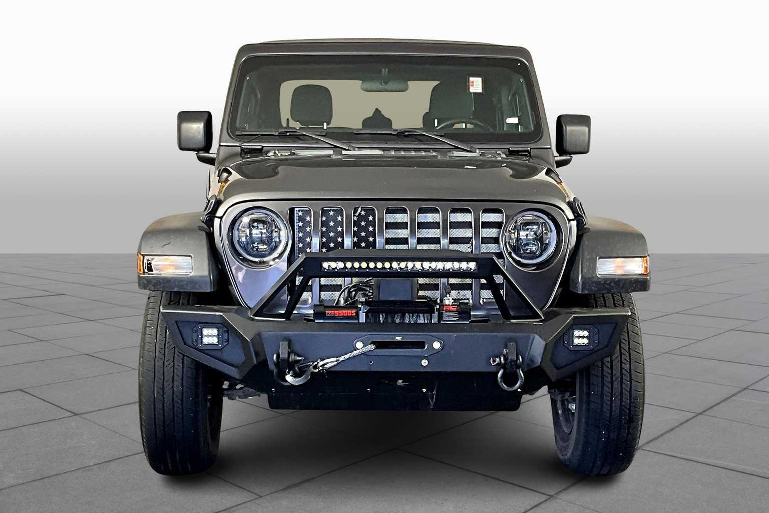 2022 Jeep Gladiator Sport photo 3