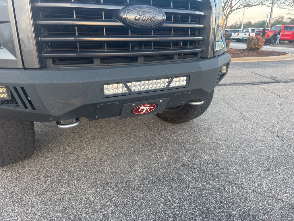 2015 Ford F-150 Lariat photo 2