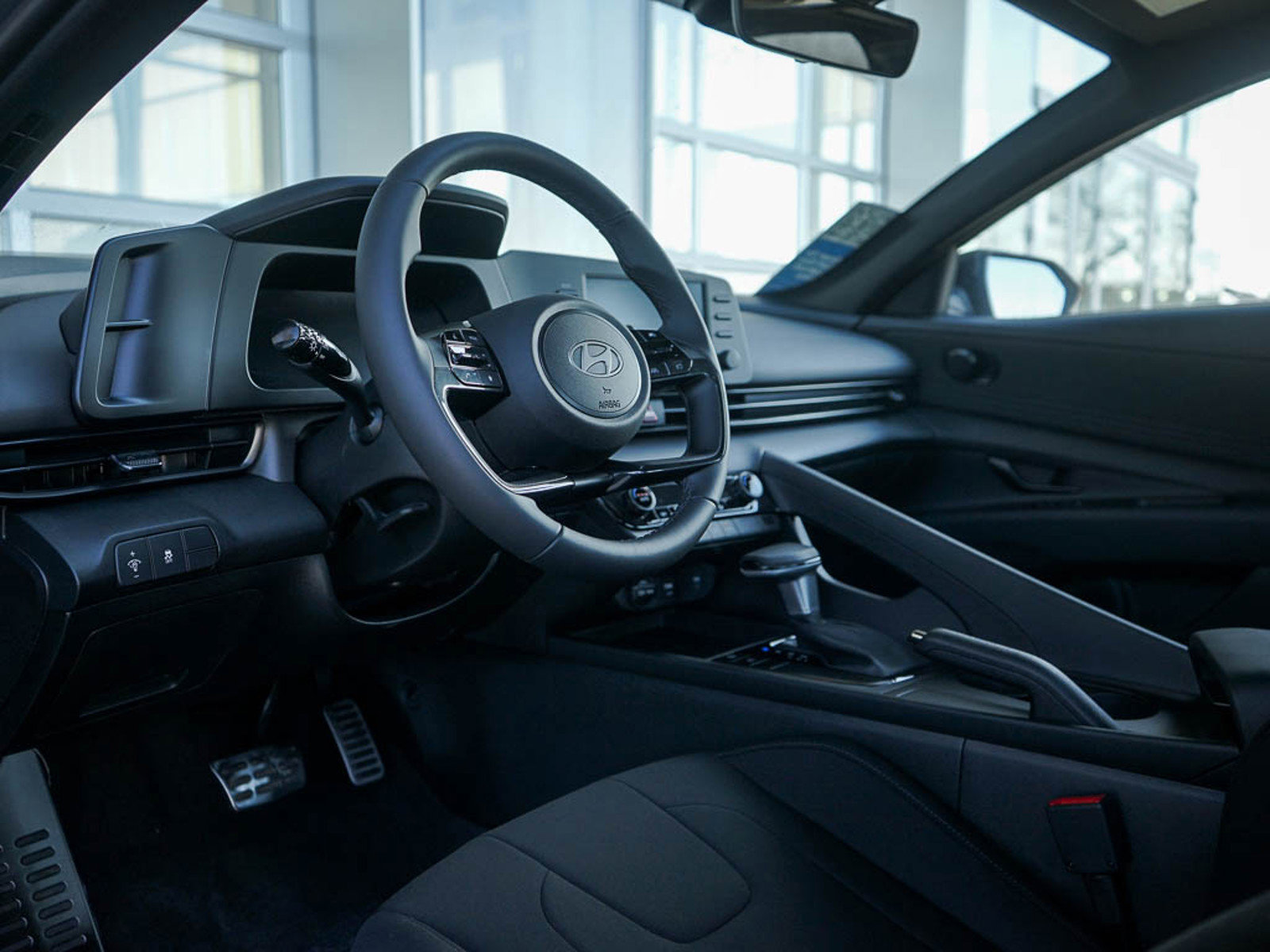 2025 Hyundai Elantra SEL Sport photo 14