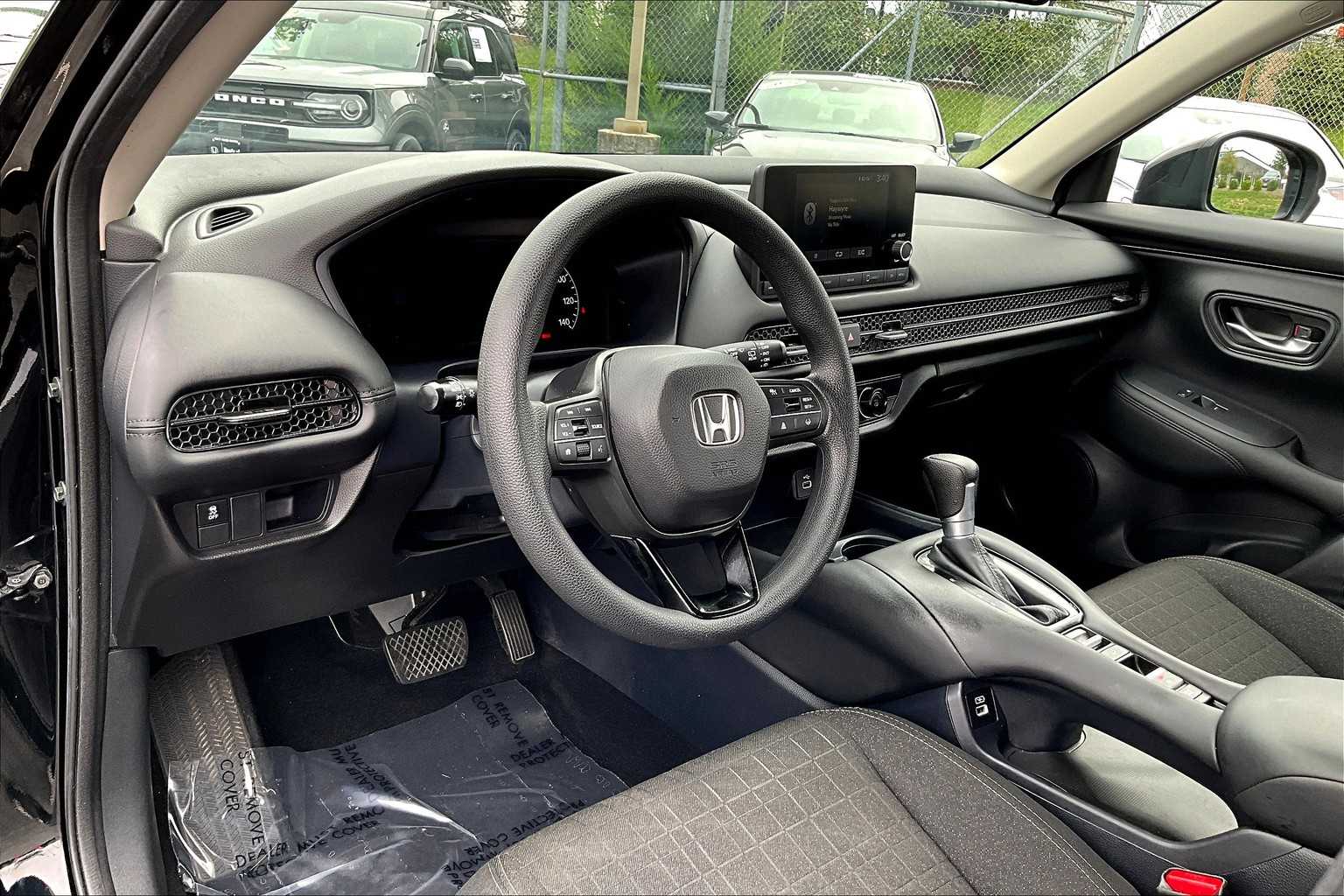 2023 Honda HR-V LX photo 14
