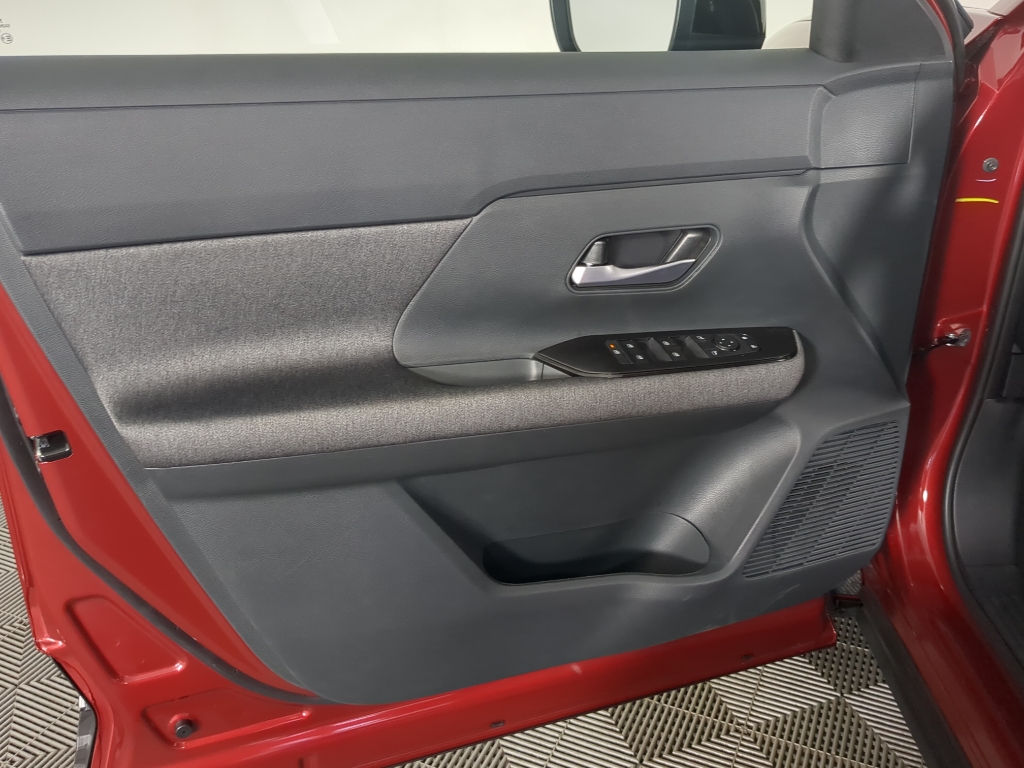 2026 Nissan Kicks SV photo 10