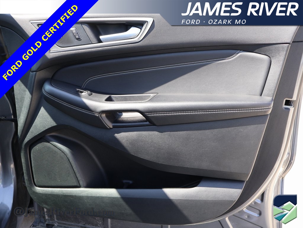 2024 Ford Edge Titanium photo 8
