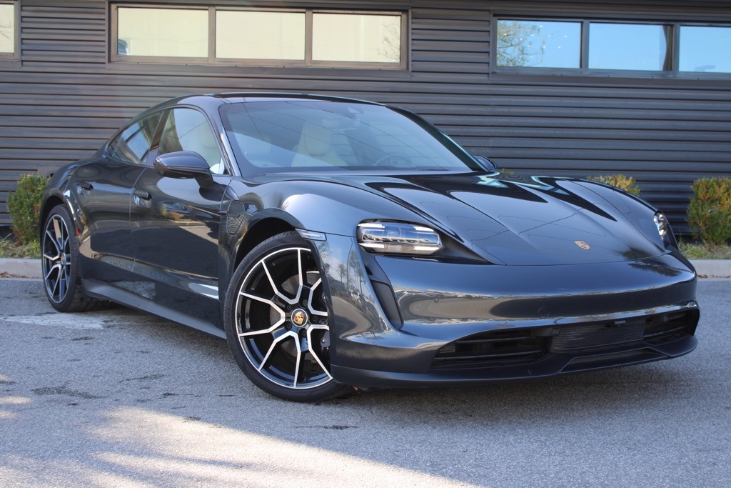 2023 Porsche Taycan S photo 9