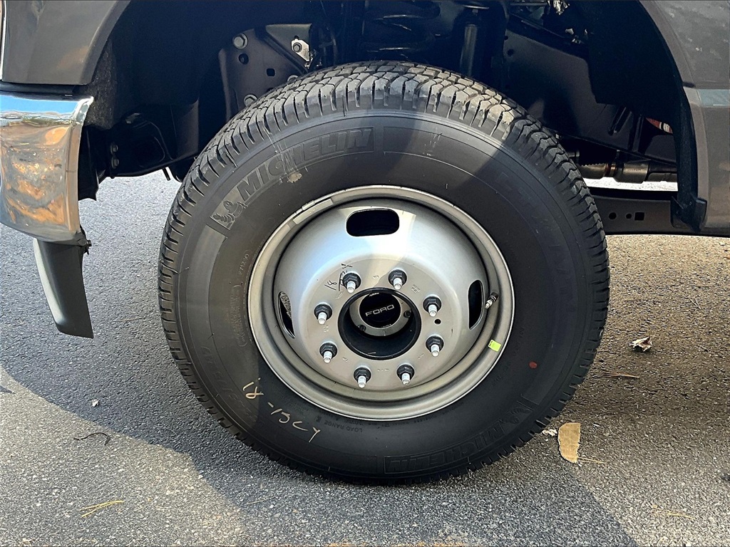 2026 Ford F-350 XL photo 10