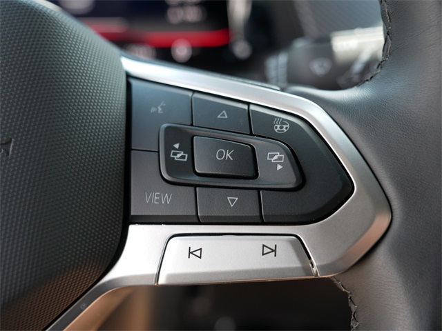 2024 Volkswagen Atlas Cross Sport SEL Premium R-Line photo 26