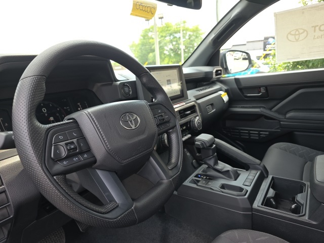 2025 Toyota Tacoma SR XtraCab photo 10