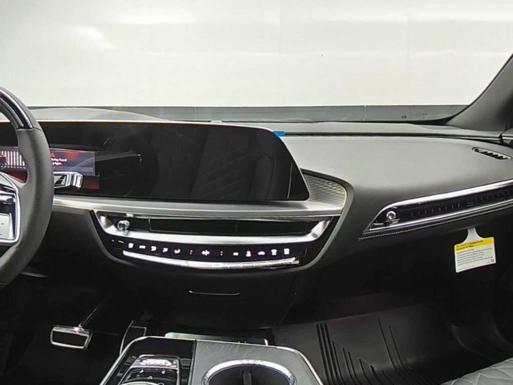 2026 Cadillac Lyriq photo 9