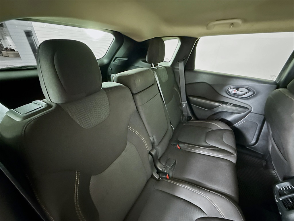 2016 Jeep Cherokee Latitude photo 25