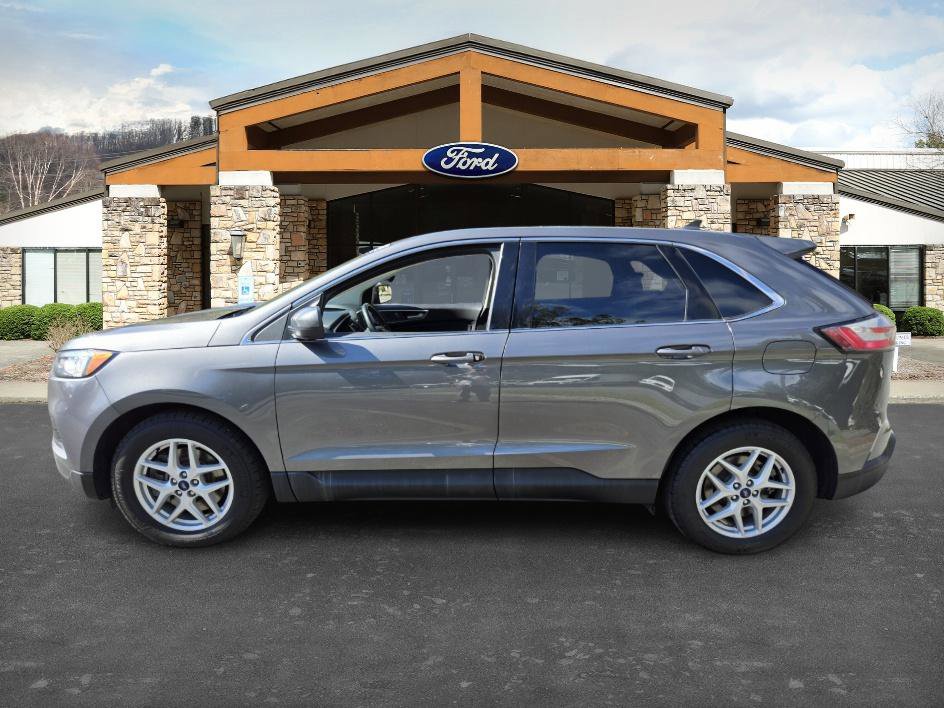 2021 Ford Edge SEL photo 8