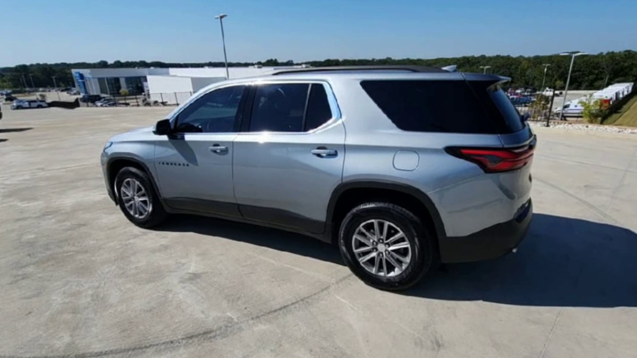 2023 Chevrolet Traverse Cloth photo 35