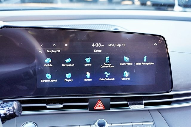 2024 Hyundai Elantra SEL photo 23