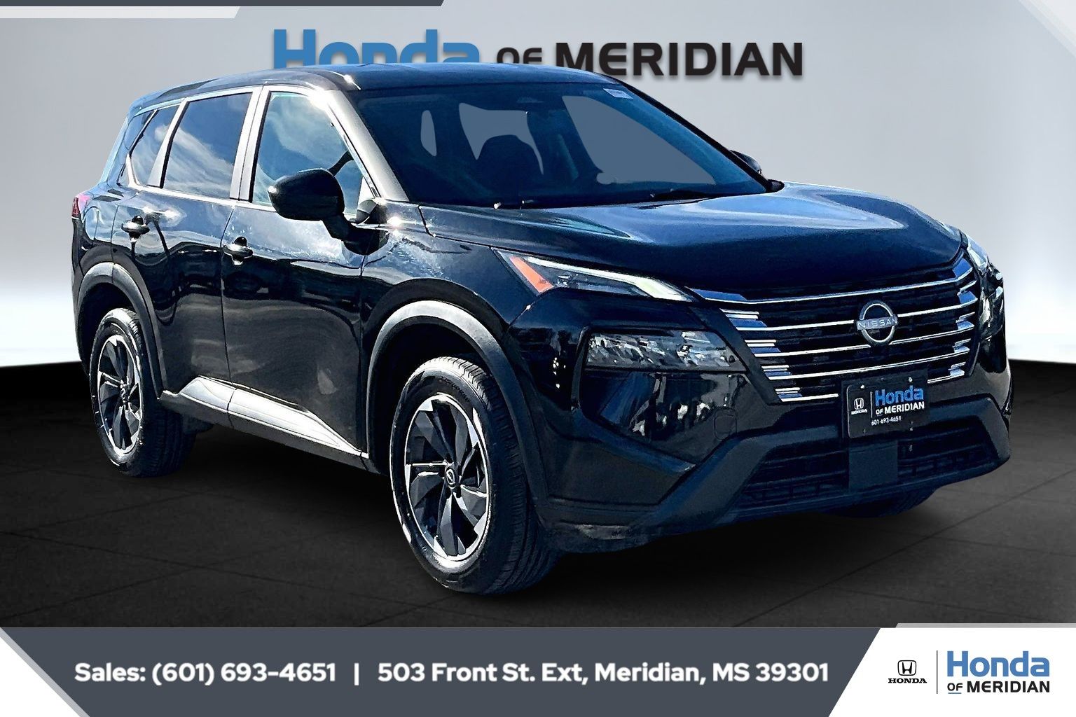 2024 Nissan Rogue SV's photo