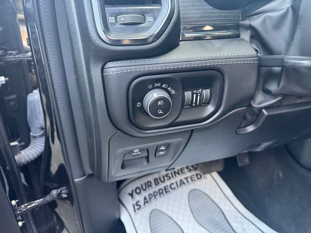 2023 Ram 1500 Limited photo 12