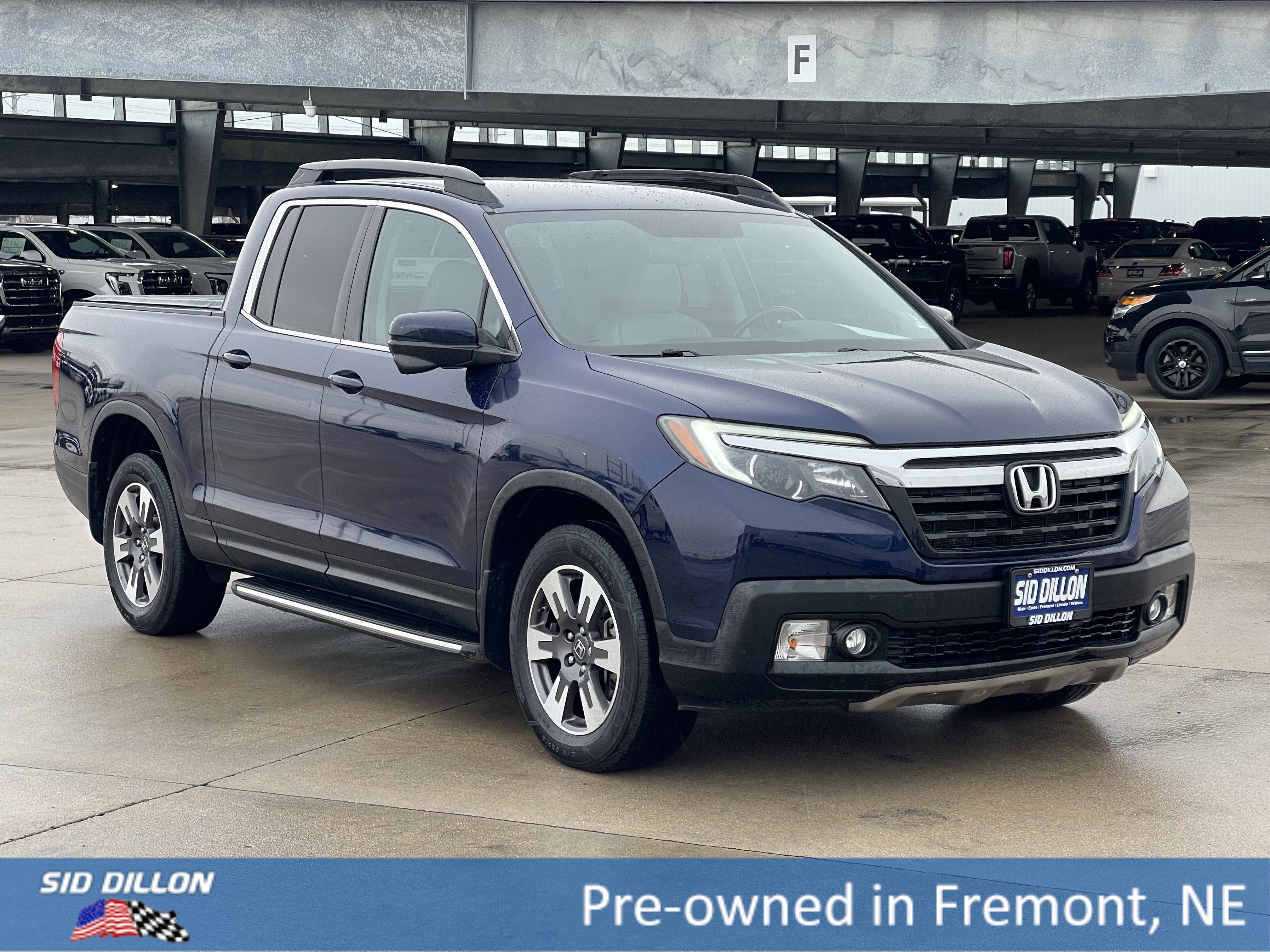 Used 2017 Honda Ridgeline RTL-T with VIN 5FPYK3F6XHB013806 for sale in Fremont, NE