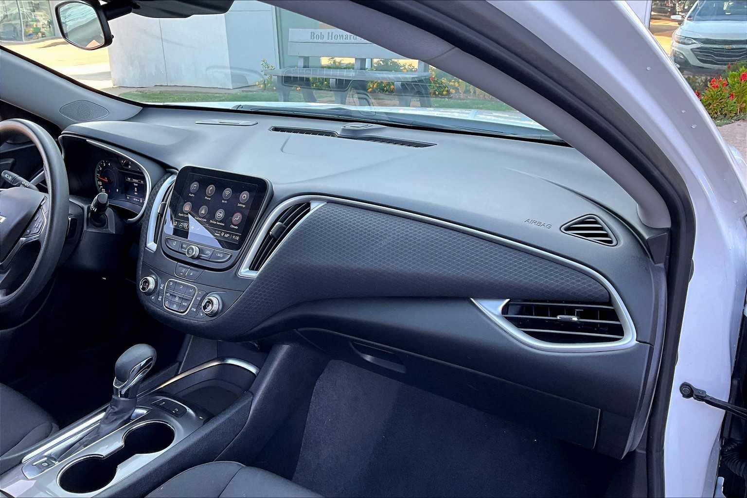 2024 Chevrolet Malibu 1LT photo 16
