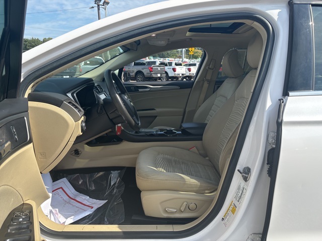 2016 Ford Fusion SE photo 9