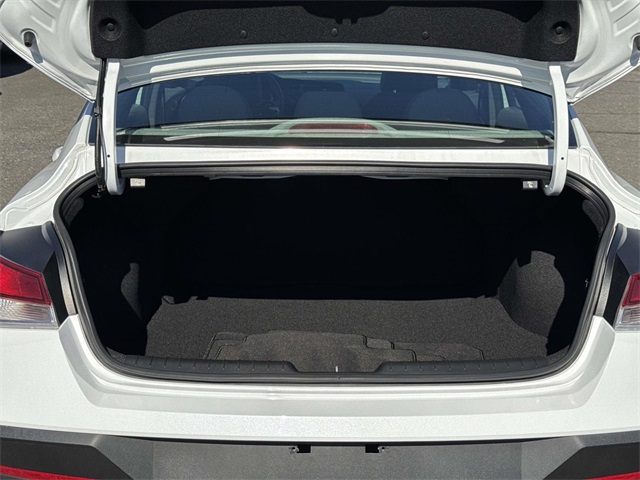 2025 Hyundai Elantra SE photo 29