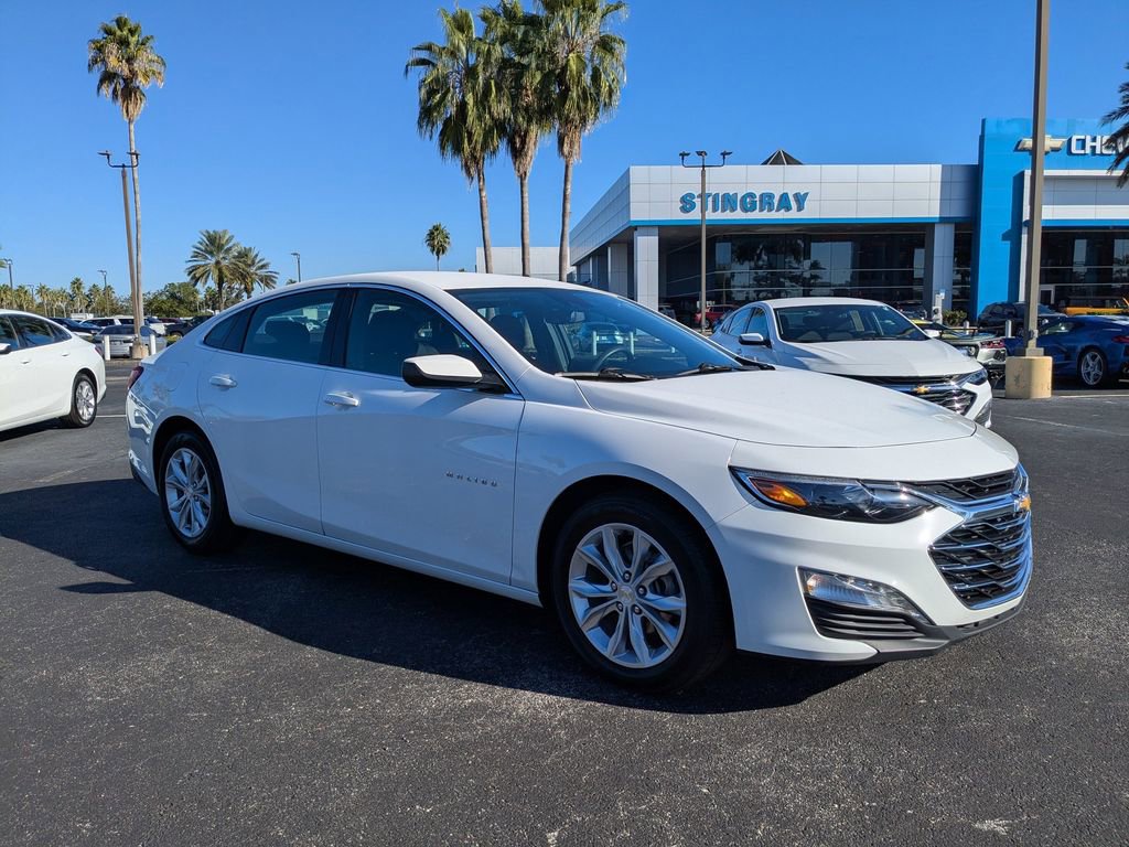 2024 Chevrolet Malibu 1LT photo 2