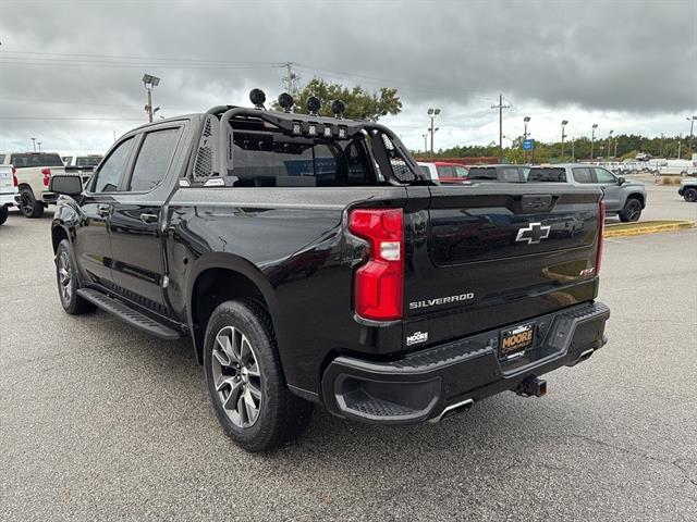 2021 Chevrolet Silverado 1500 RST photo 3