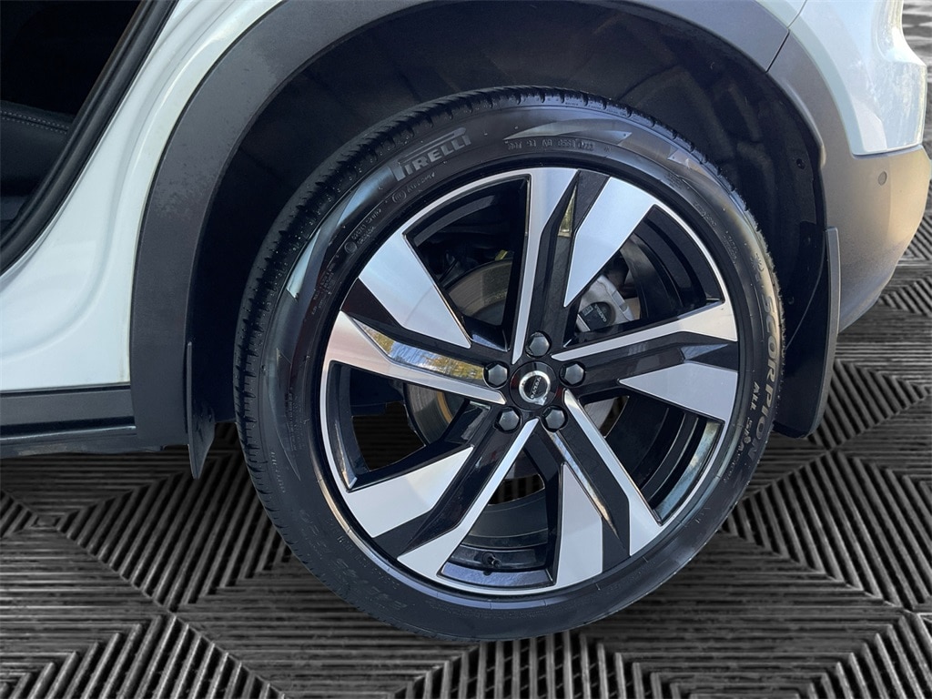 2023 Volvo XC40 AWD Ultimate photo 14