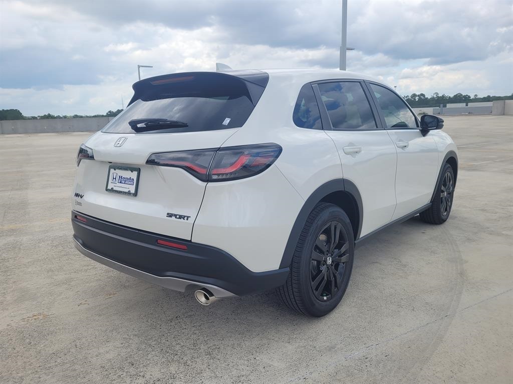 2026 Honda HR-V Sport photo 4