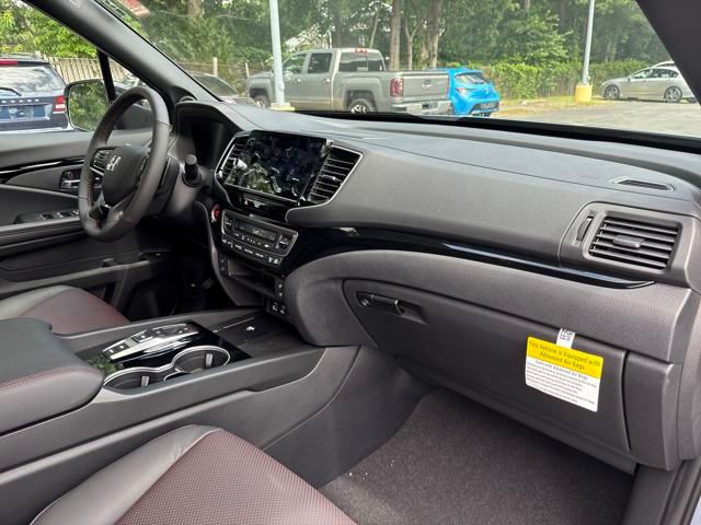 2025 Honda Ridgeline Black Edition photo 24