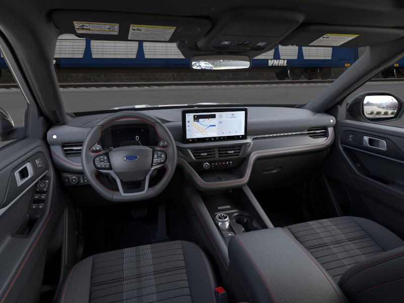 2025 Ford Explorer ST-Line photo 6