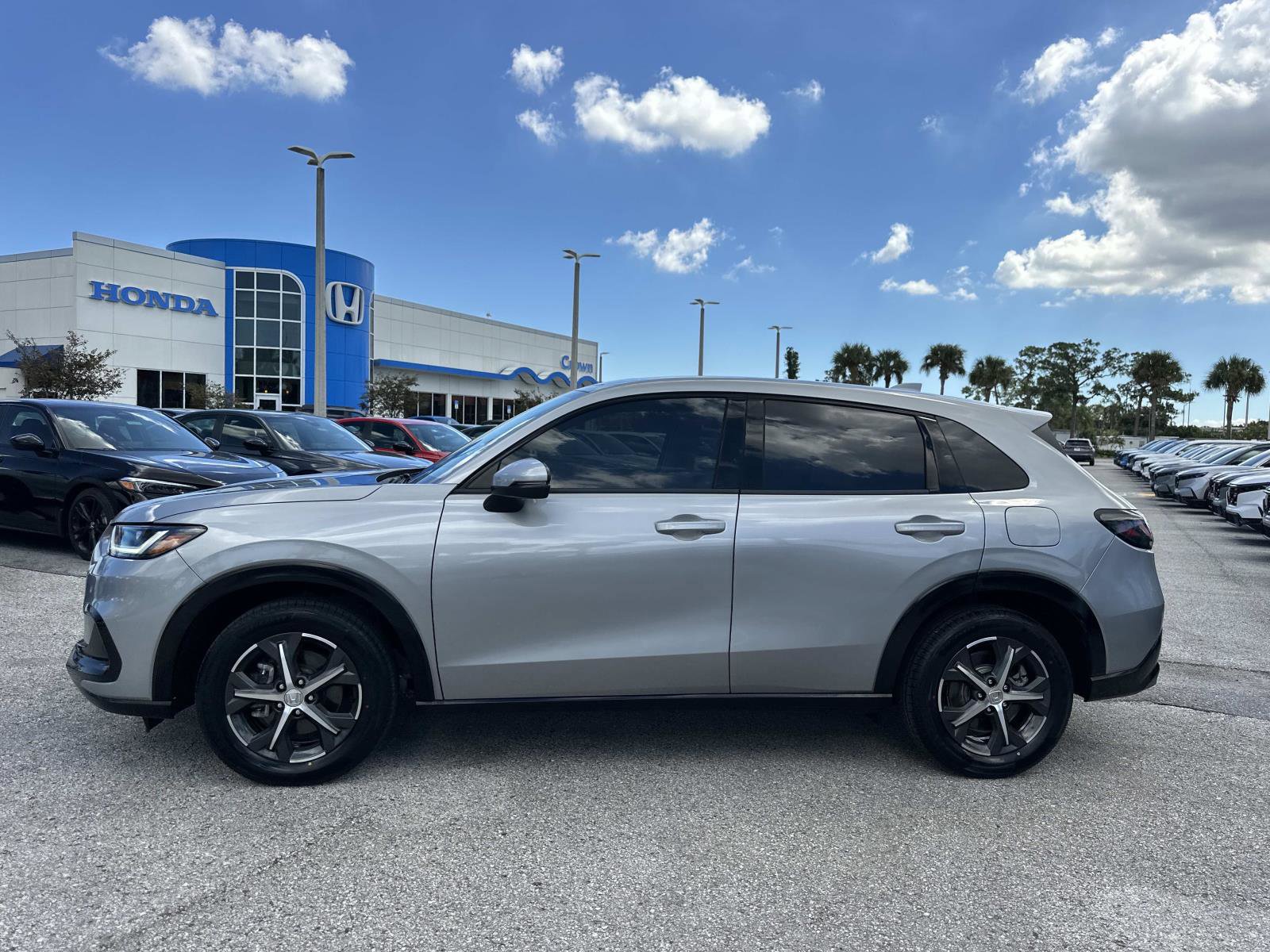 2023 Honda HR-V EX-L photo 5