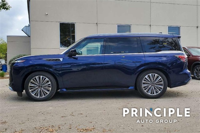 2025 Infiniti QX80 Luxe photo 5