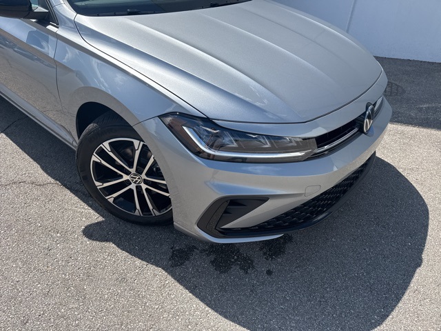 2025 Volkswagen Jetta 1.5T Sport photo 3