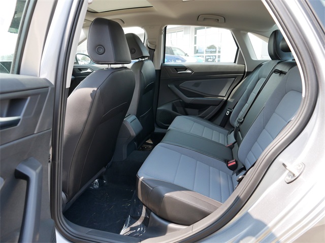 2025 Volkswagen Jetta 1.5T SE photo 7