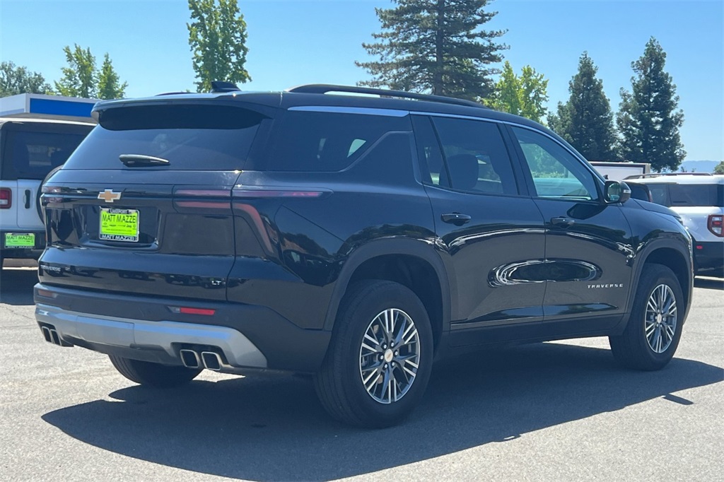 2024 Chevrolet Traverse photo 9