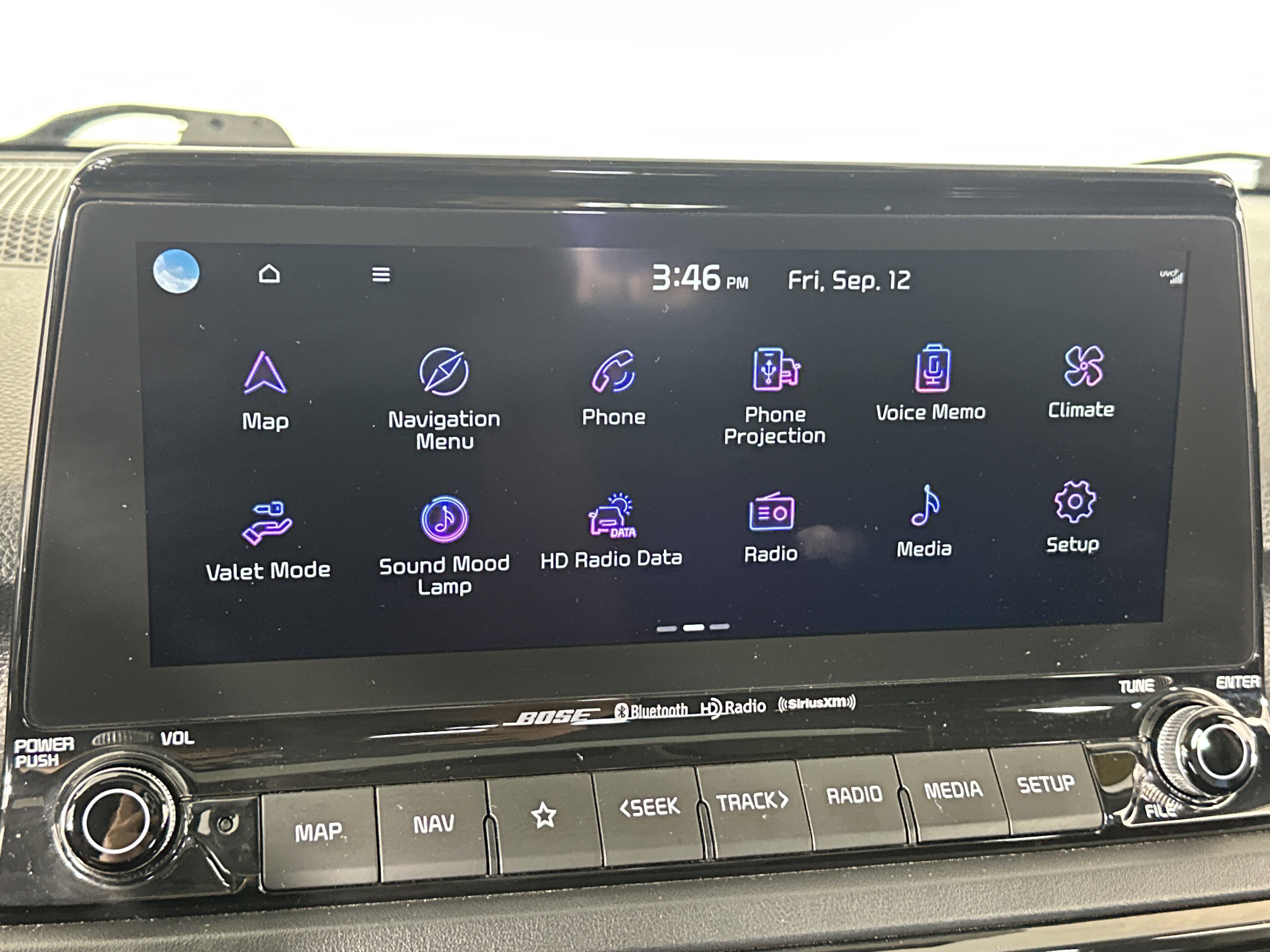 2022 Kia Seltos SX photo 2