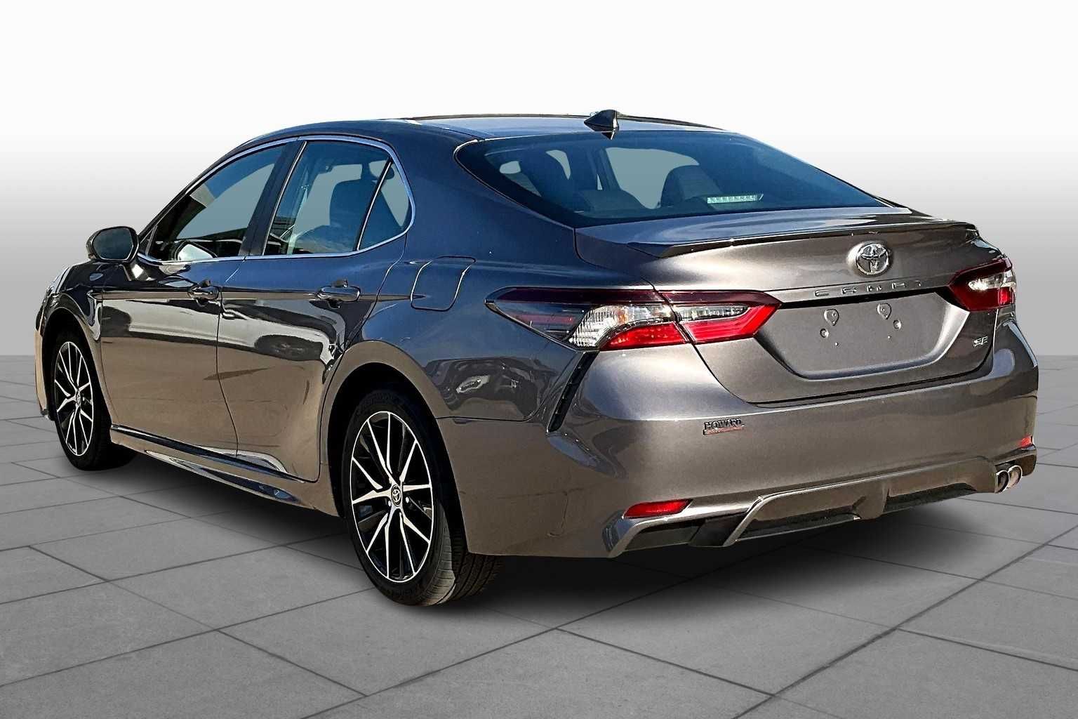 2024 Toyota Camry SE photo 12