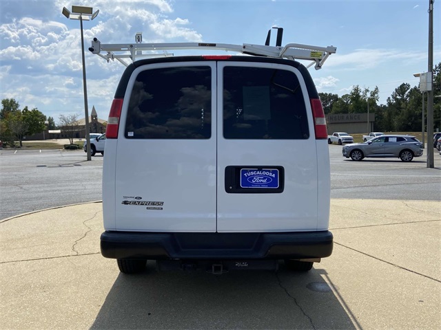 2015 Chevrolet Express 2500 LS Passenger photo 3