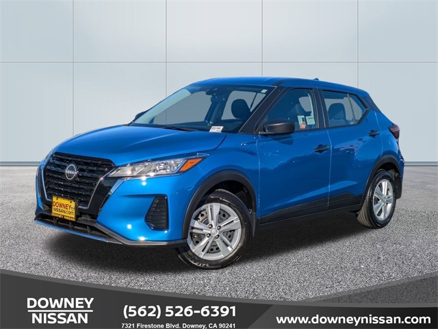 2025 Nissan KICKS PLAY Base