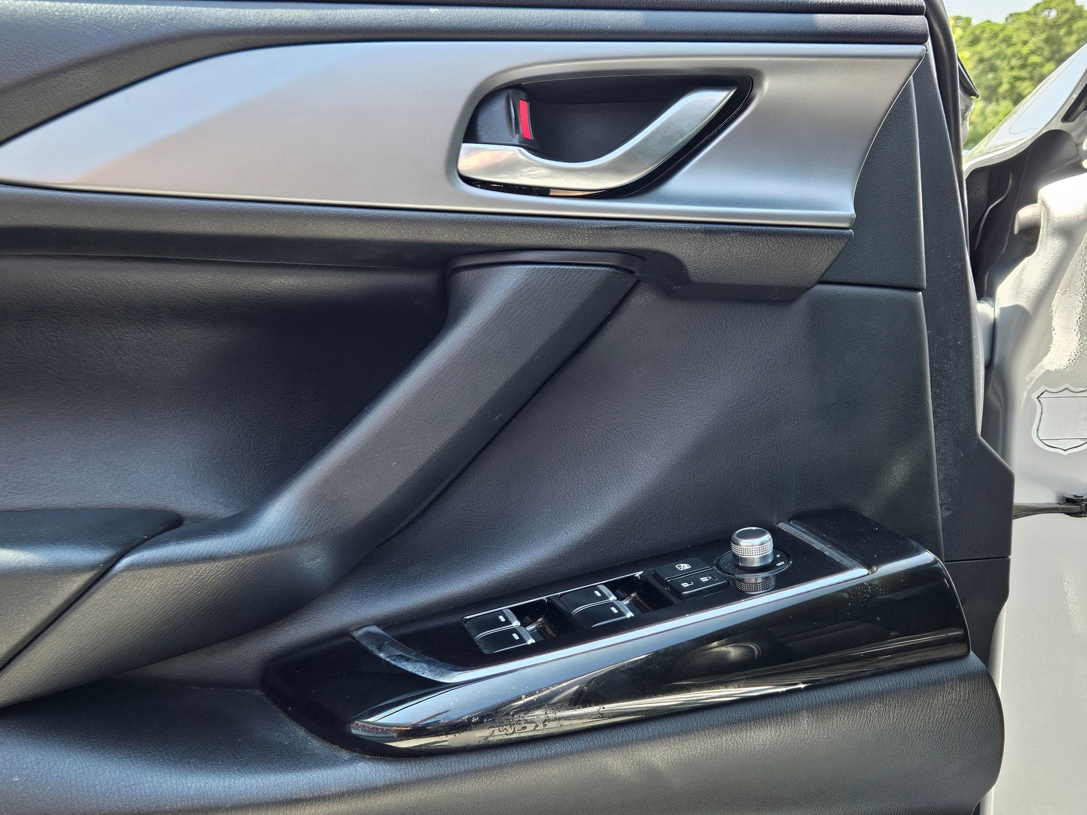 2023 Mazda CX-9 Touring photo 18