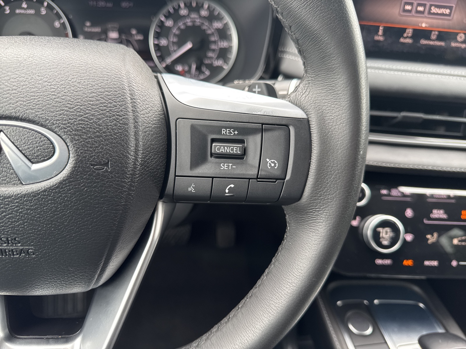 2022 Infiniti QX60 Pure photo 31