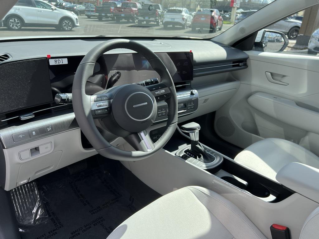 2025 Hyundai Kona SEL photo 12