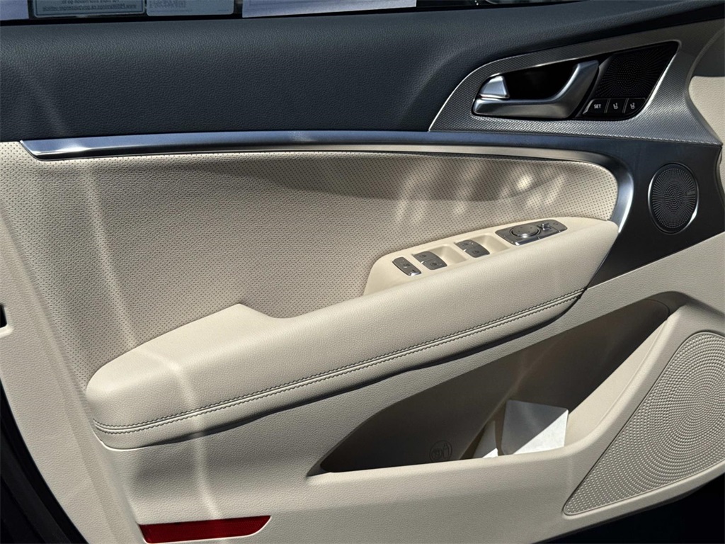 2026 Genesis G70 2.5T Prestige photo 16