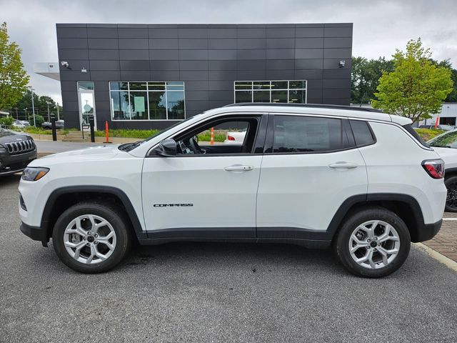 2025 Jeep Compass Latitude photo 2
