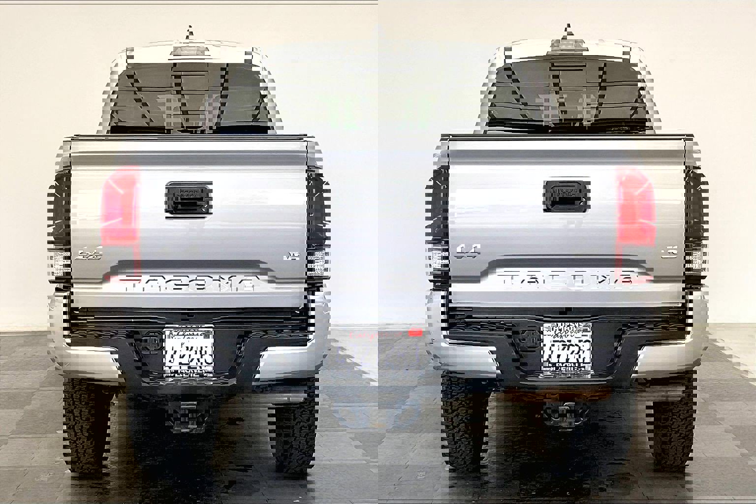 2020 Toyota Tacoma SR5 photo 3