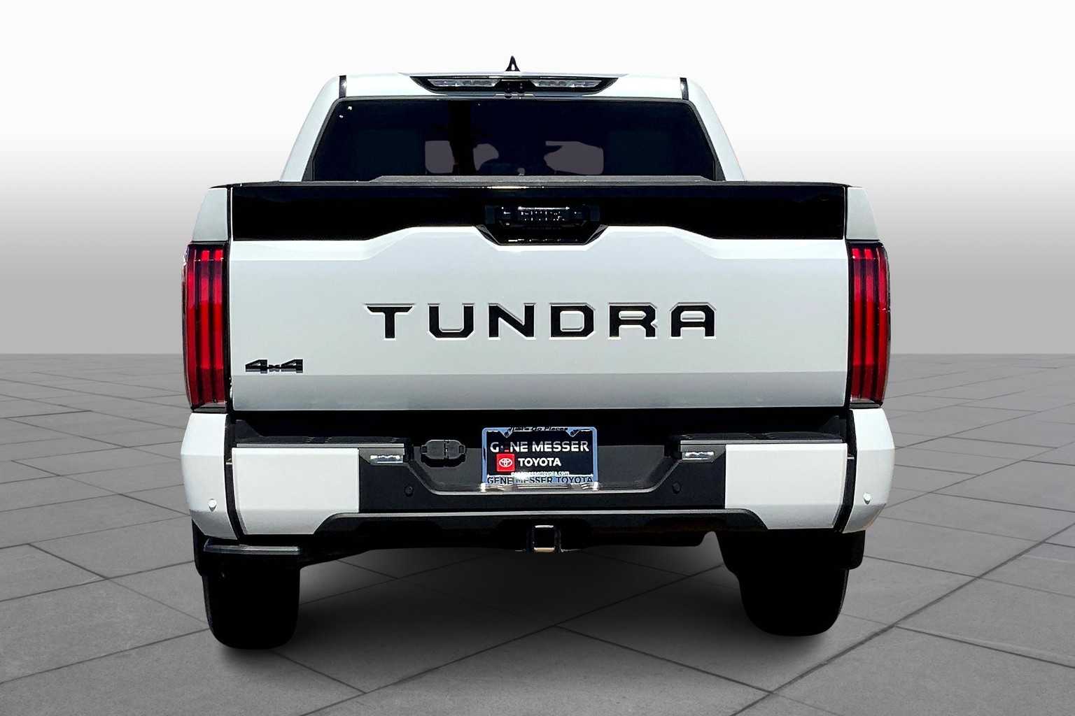 2024 Toyota Tundra Platinum CrewMax photo 4