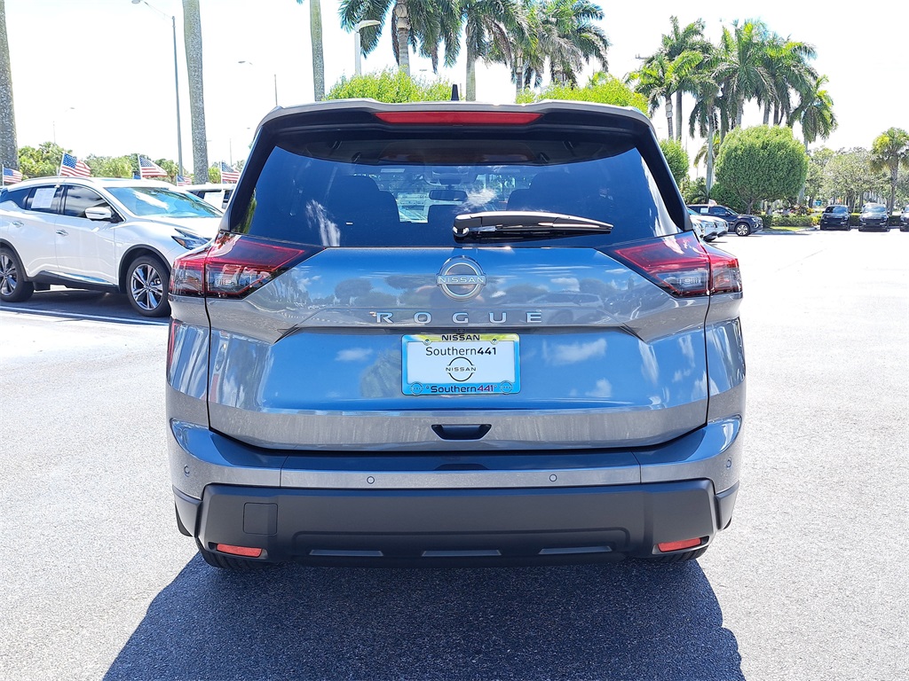 2026 Nissan Rogue S photo 6
