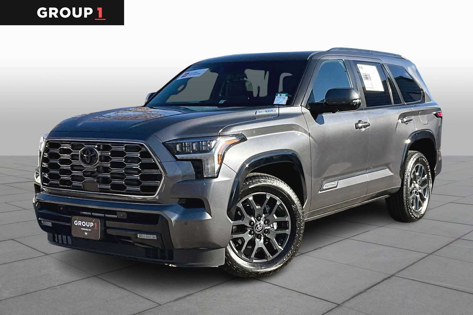 2025 Toyota Sequoia Platinum's photo