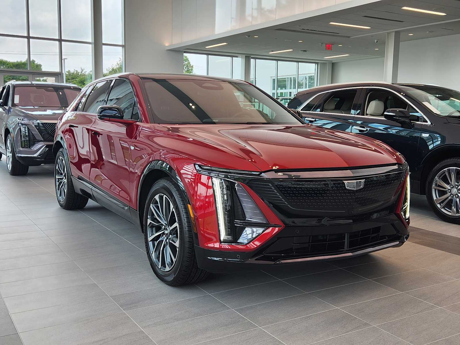 Used 2025 Cadillac LYRIQ Sport 1 with VIN 1GYKPURLXSZ310674 for sale in Grapevine, TX